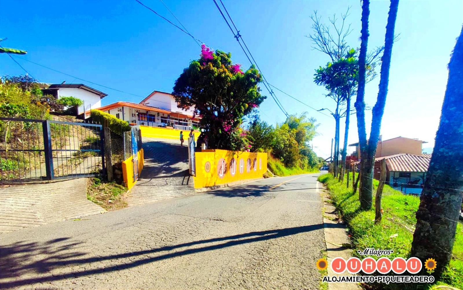 Hotel ᒍᑌᕼᗩᒪᑌ Jericoc  Exterior foto