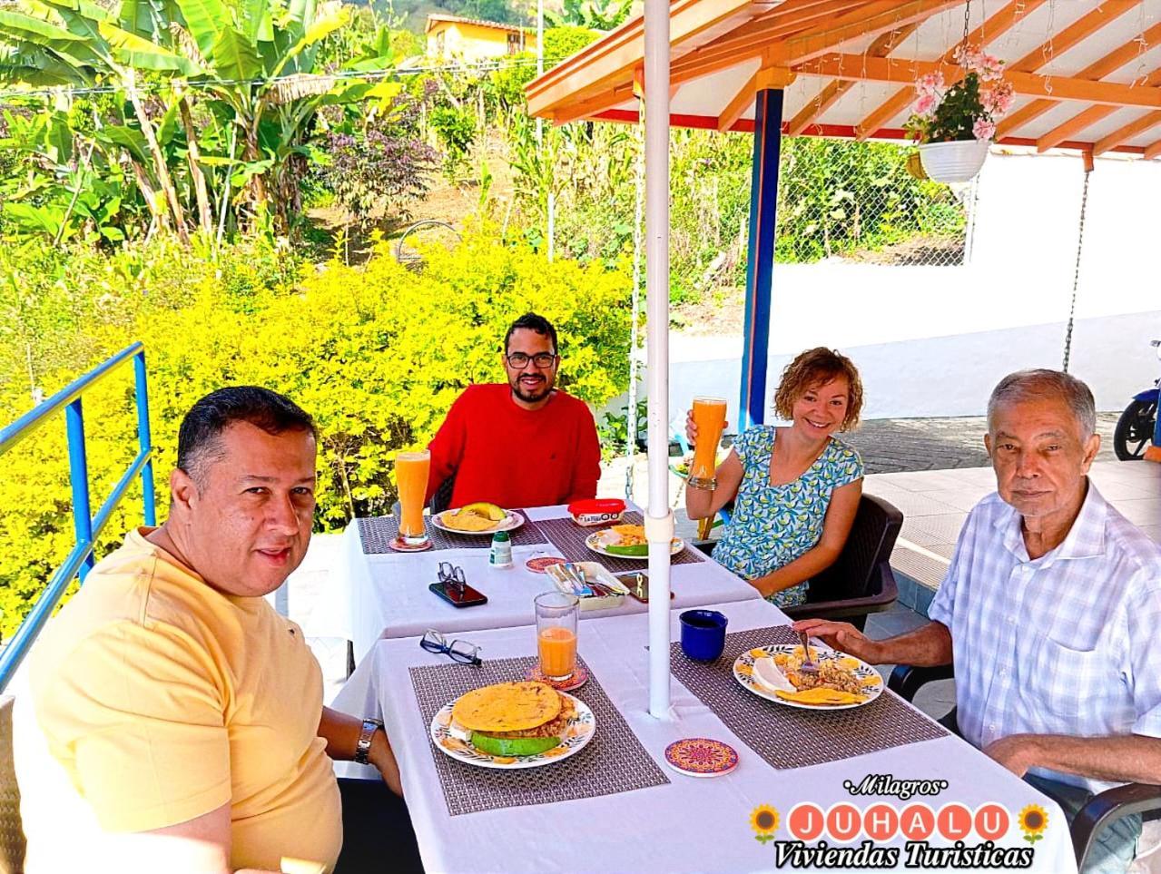 Hotel ᒍᑌᕼᗩᒪᑌ Jericoc  Exterior foto